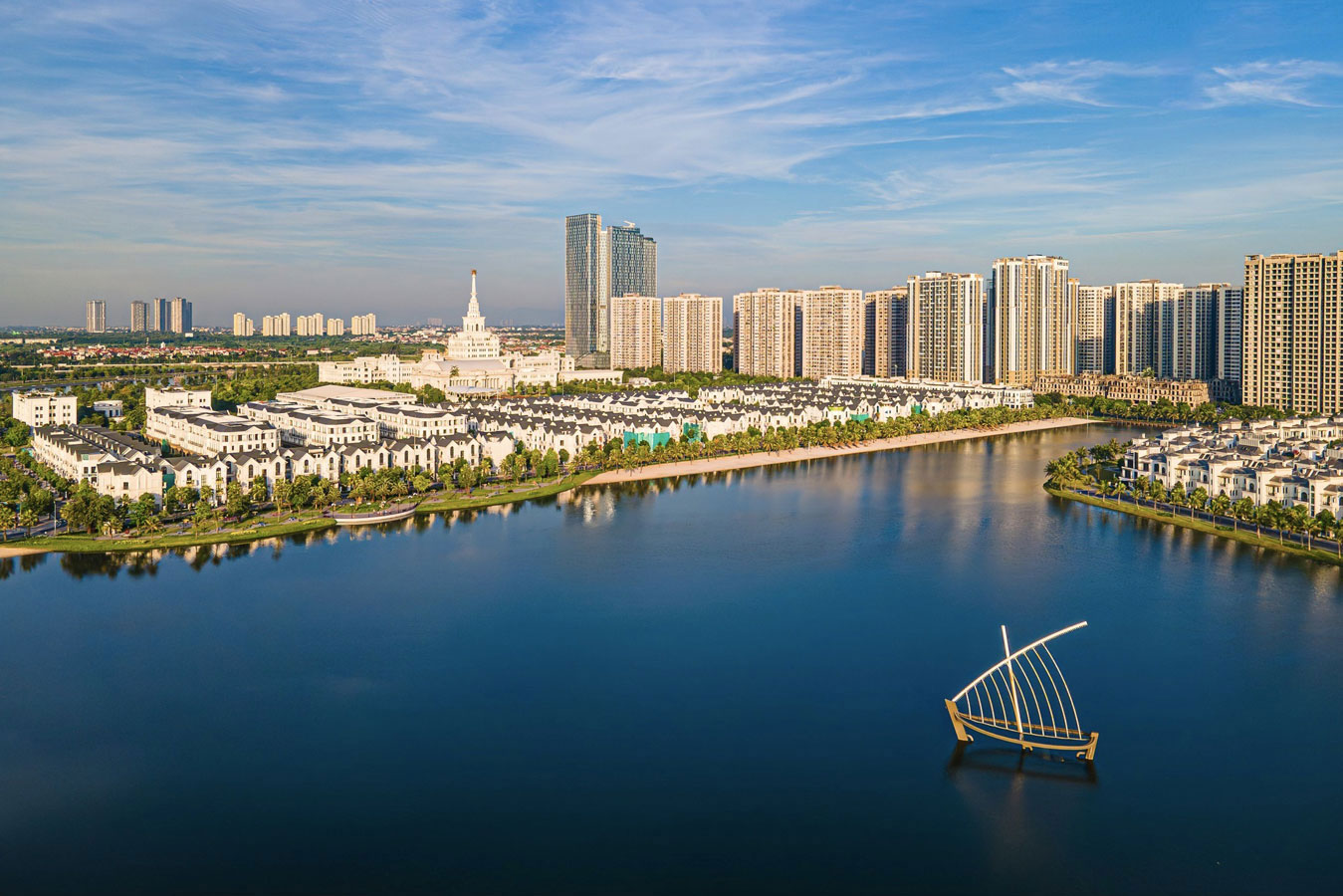 Ngoc Trai Lake